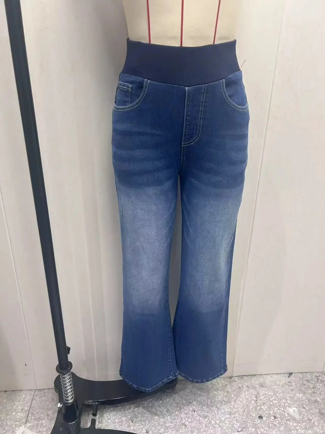CloudFit™ Wide-Leg Jeans 💙🌿 — Relaxed Fit, All-Day Comfort